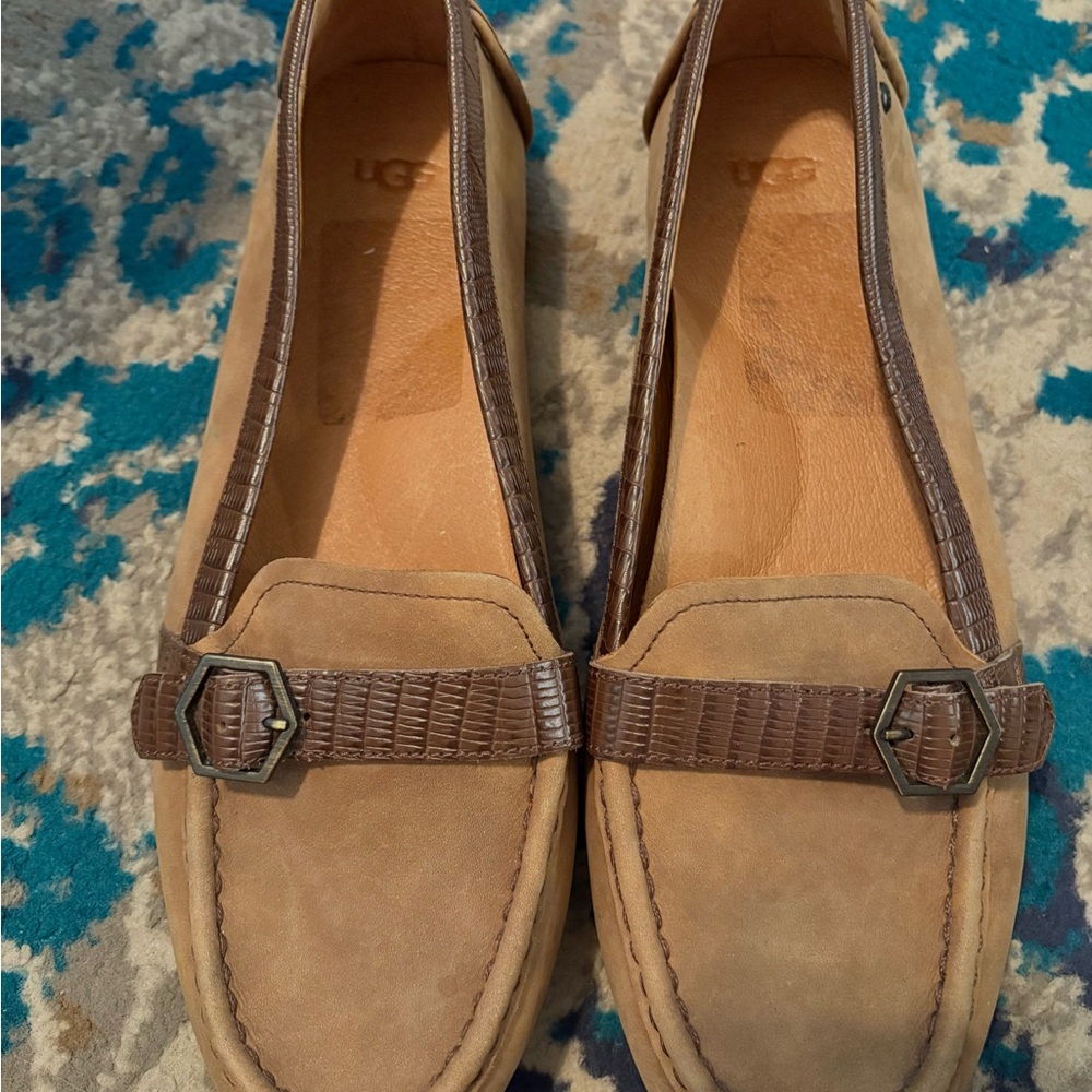 UGG Beige Loafers with Dark Brown Trim size 10 very good condition smoke free